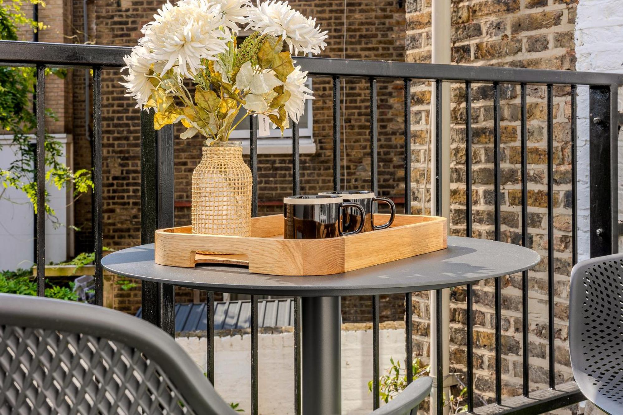 Appartamento Stylish 2br Flat With Terrace In North Kensington Londra