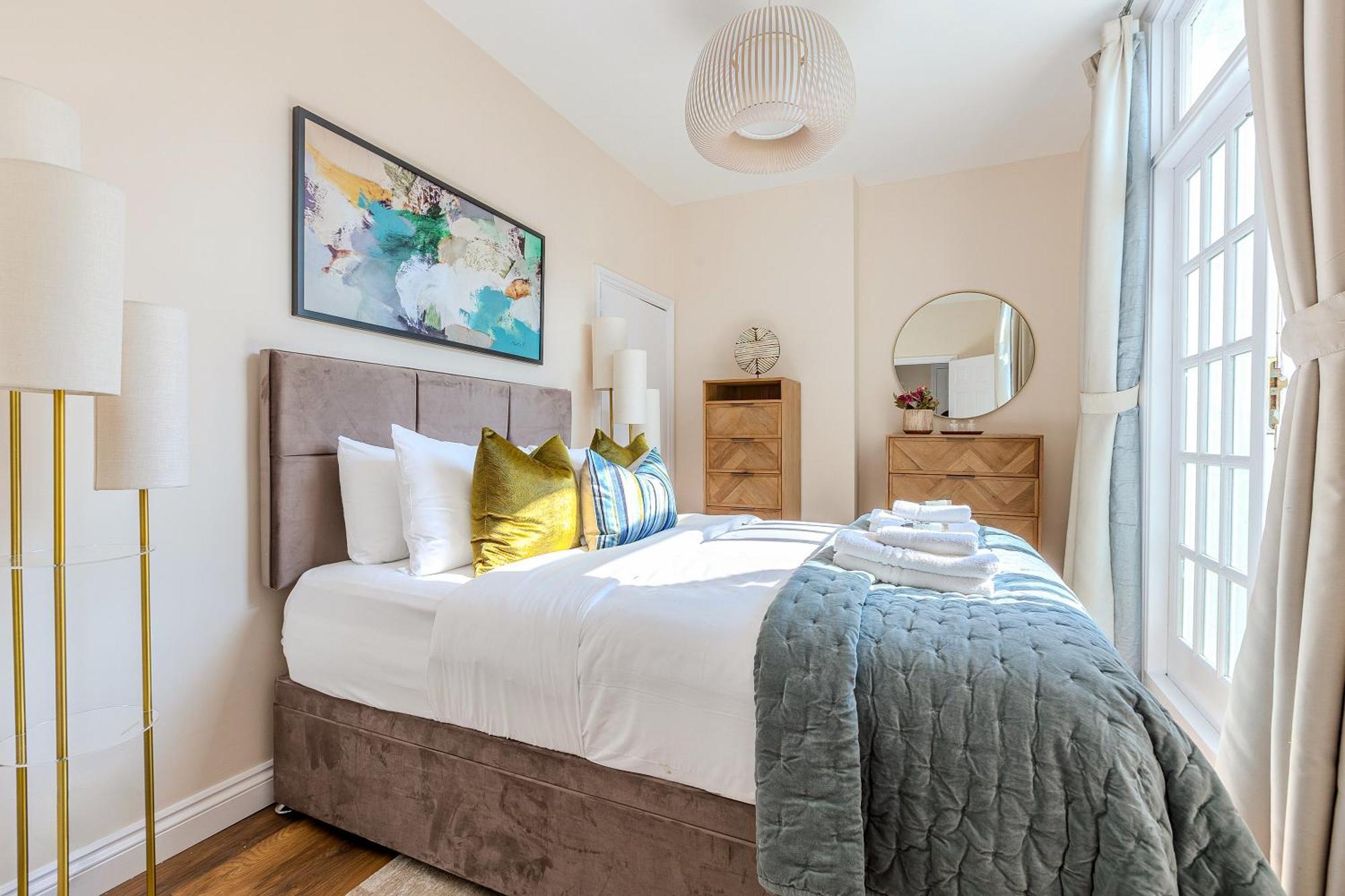 Stylish 2br Flat With Terrace In North Kensington Appartamento *