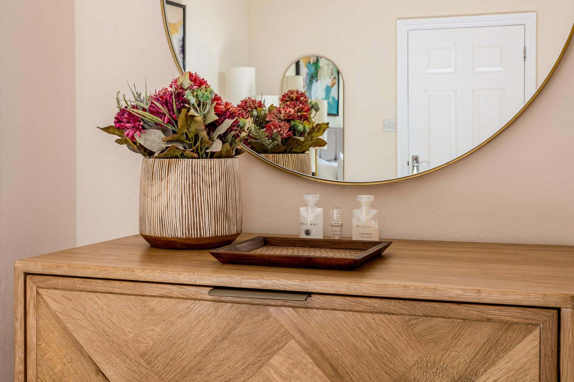 Stylish 2br Flat With Terrace In North Kensington Londra